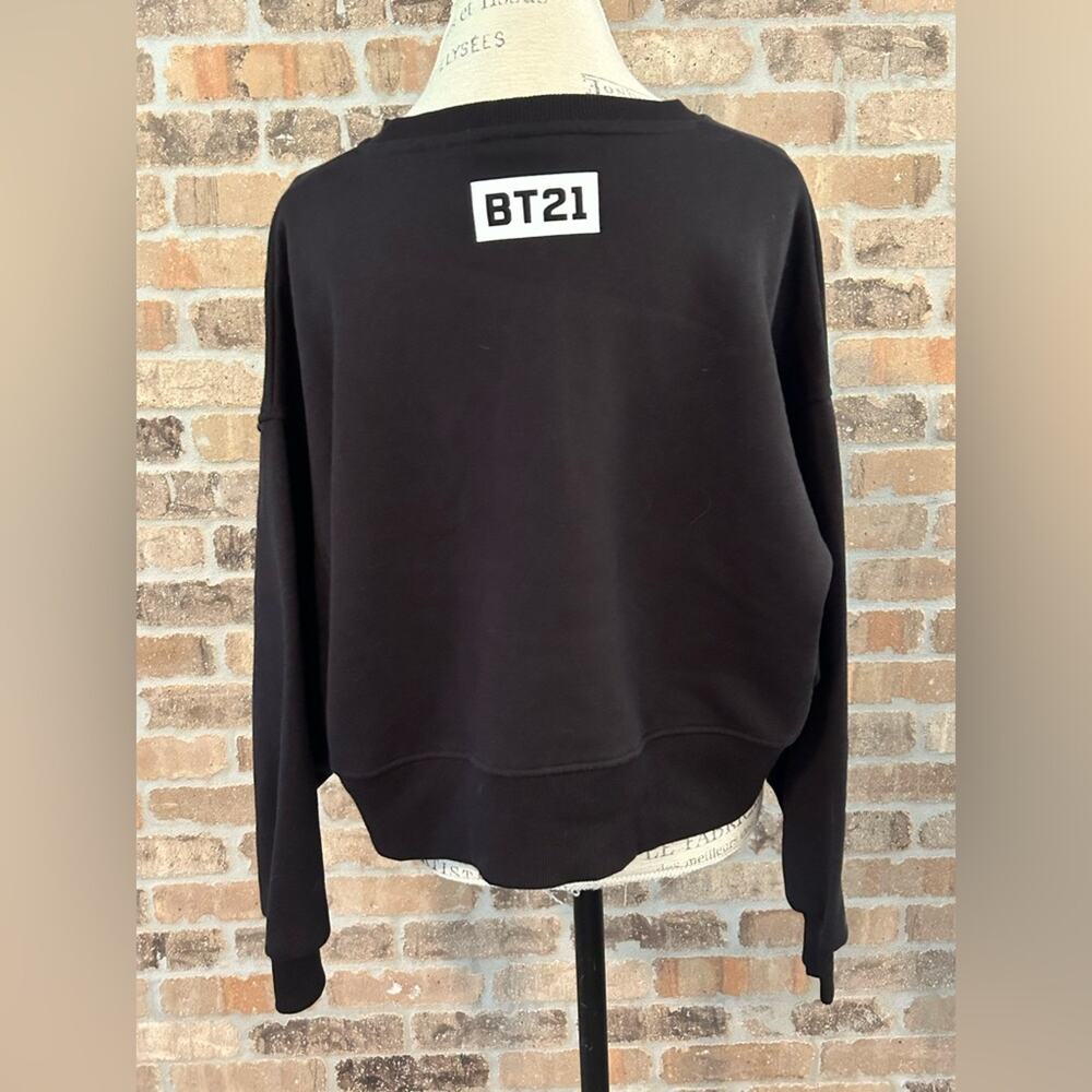 Rare BTS BT21 sweatshirt pullover small women’s US 6/8 black crewneck - Picture 5 of 11